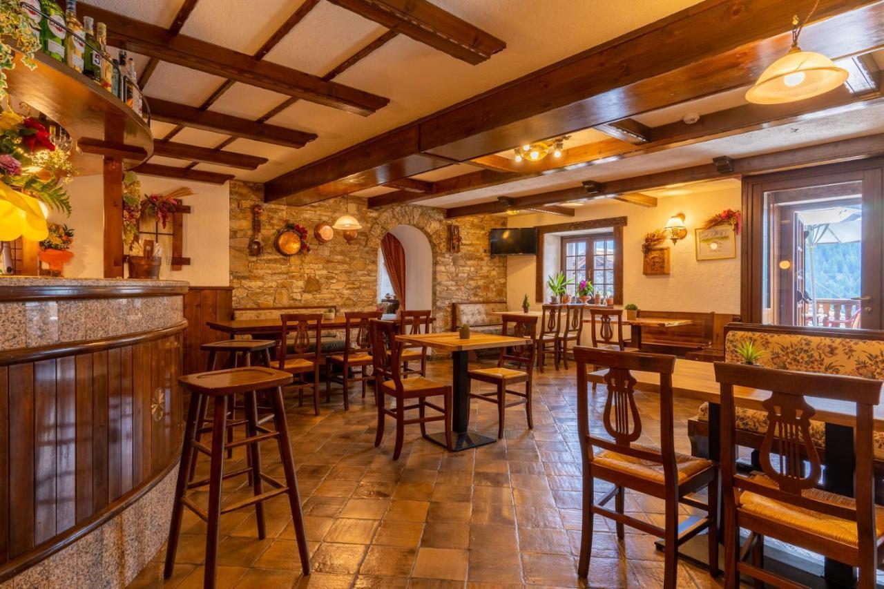 Hotel Des Alpes Saint-Rhemy-En-Bosses Ngoại thất bức ảnh