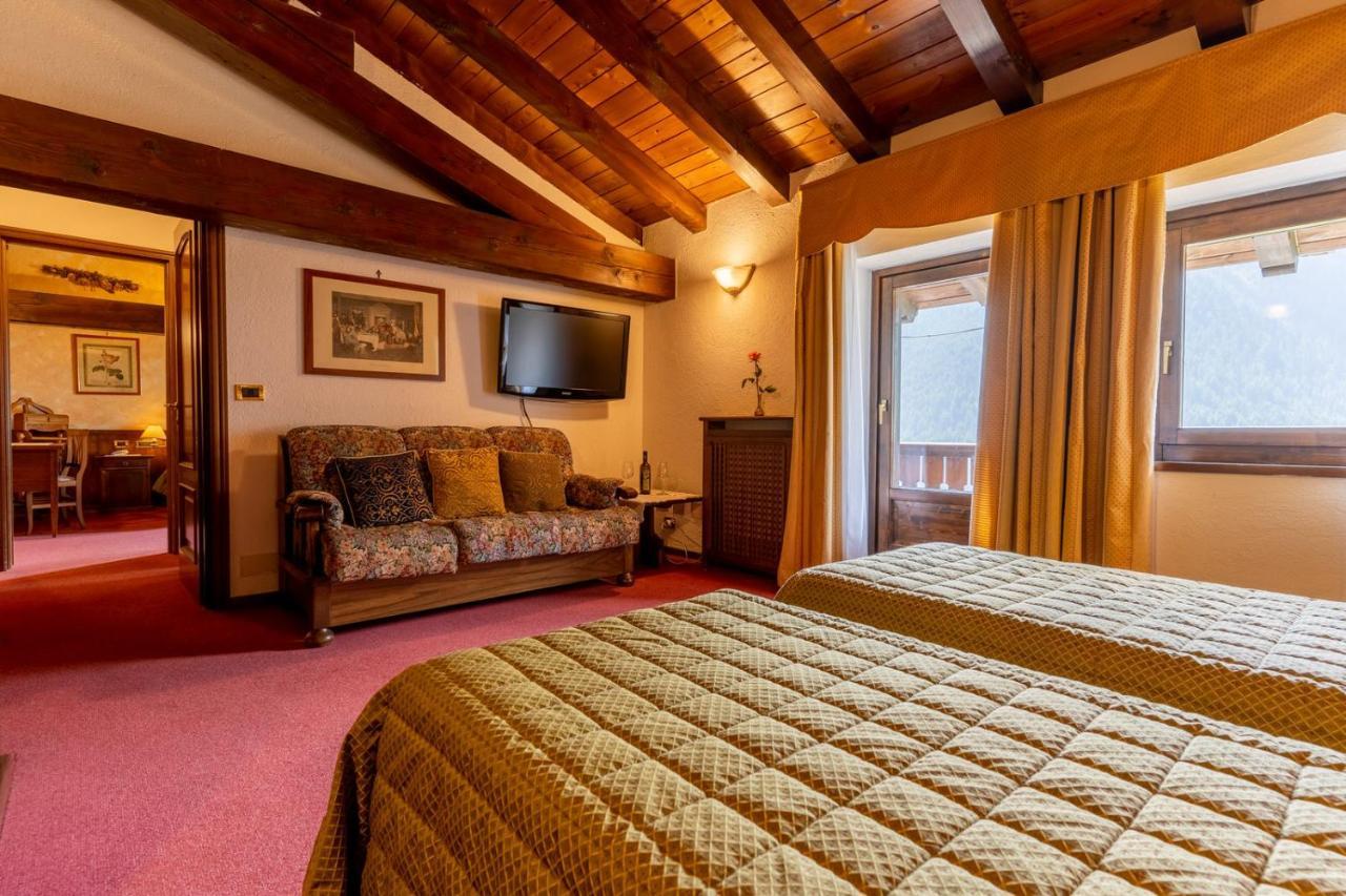 Hotel Des Alpes Saint-Rhemy-En-Bosses Ngoại thất bức ảnh