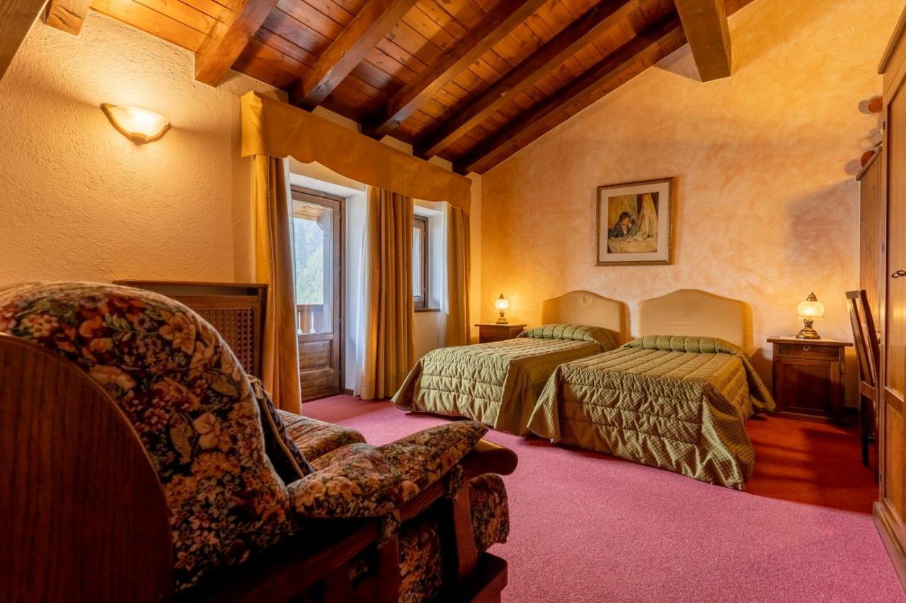 Hotel Des Alpes Saint-Rhemy-En-Bosses Ngoại thất bức ảnh