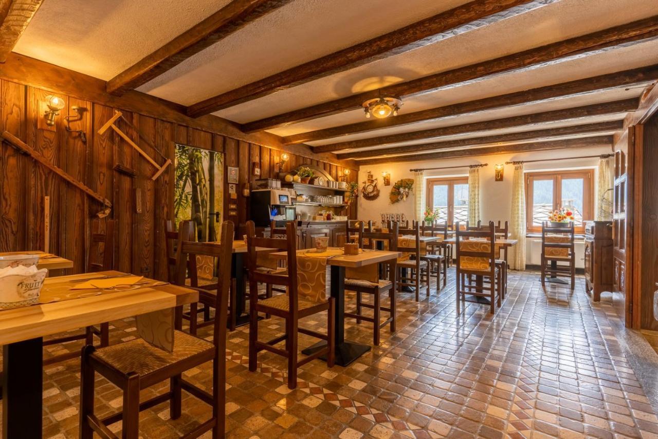 Hotel Des Alpes Saint-Rhemy-En-Bosses Ngoại thất bức ảnh