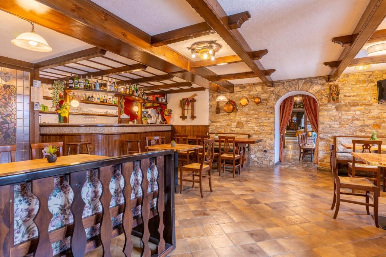 Hotel Des Alpes Saint-Rhemy-En-Bosses Ngoại thất bức ảnh