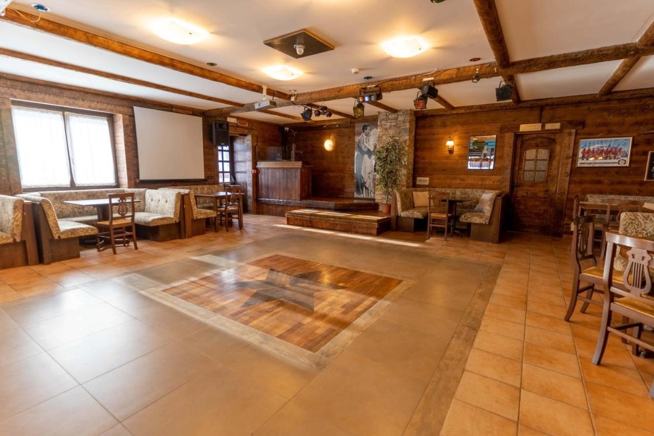 Hotel Des Alpes Saint-Rhemy-En-Bosses Ngoại thất bức ảnh