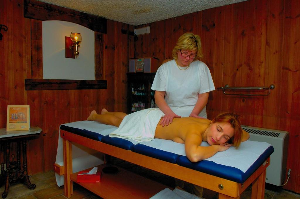 Hotel Des Alpes Saint-Rhemy-En-Bosses Ngoại thất bức ảnh
